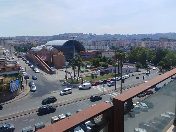 Appartamento quadrilocale in affitto in Via Cintia, Fuorigrotta, Napoli