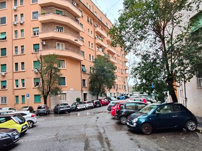 Appartamento trilocale in affitto in Via Giorgio Vasari, Flaminio, Roma