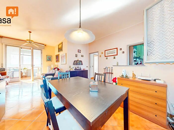 Appartamento quadrilocale in vendita in Via F R Lamennais, Milano