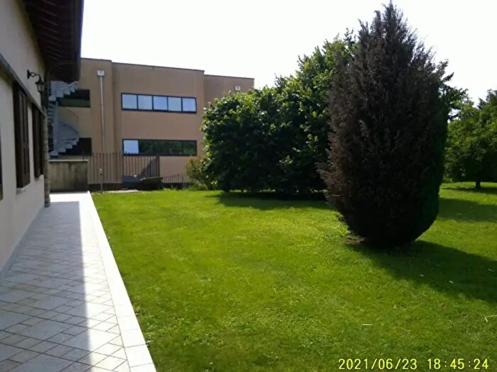 Casa con 5 locali in vendita in Treviolo