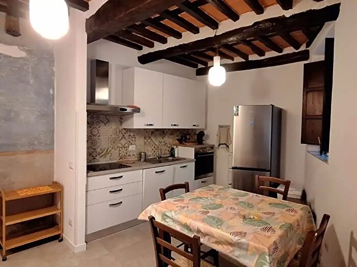 Casa con 6 locali in vendita in Borgo A Mozzano
