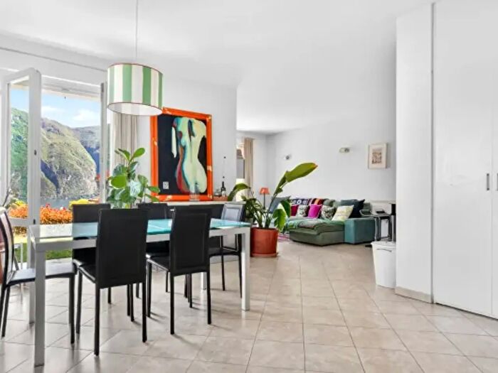 Appartamento trilocale in vendita in Via Aureggio, Bellagio
