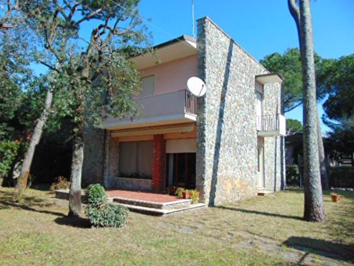 Casa con 5 locali in affitto in Via Corsica, Forte Dei Marmi