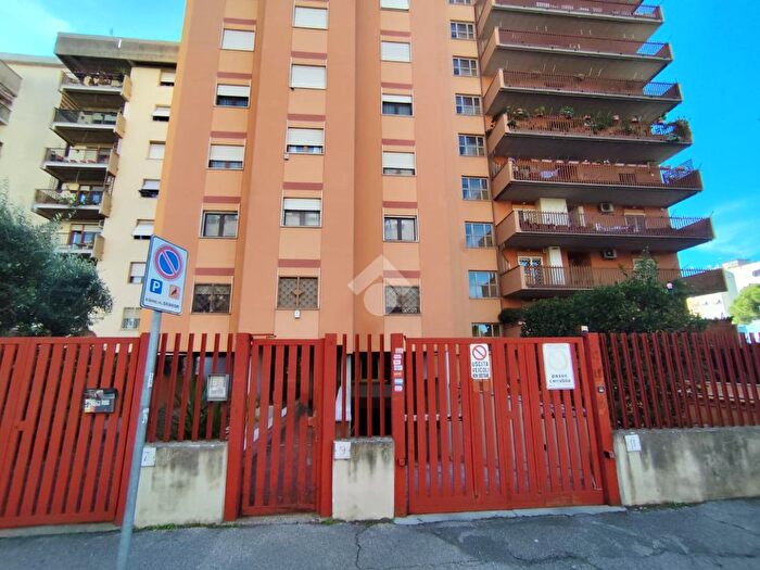 Appartamento quadrilocale in vendita in Via Pietro Ceccato, Roma