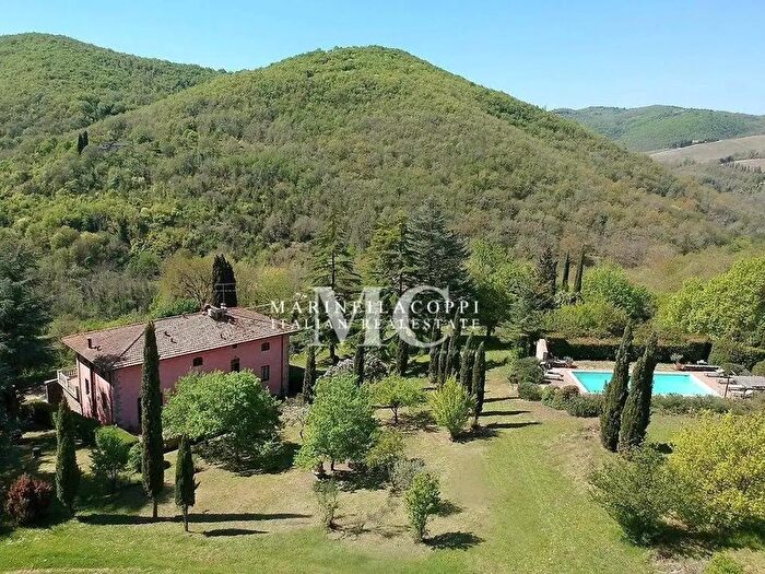 Casa con 15 locali in vendita in Greve In Chianti