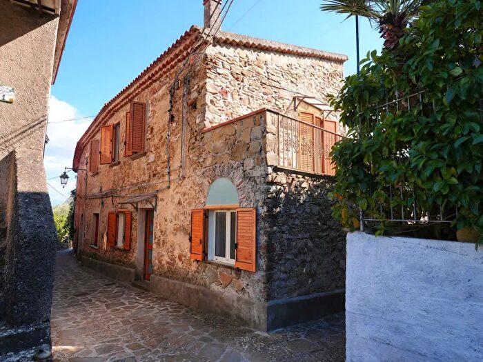 Appartamento trilocale in vendita in Via San Barnardino, Sessa Cilento