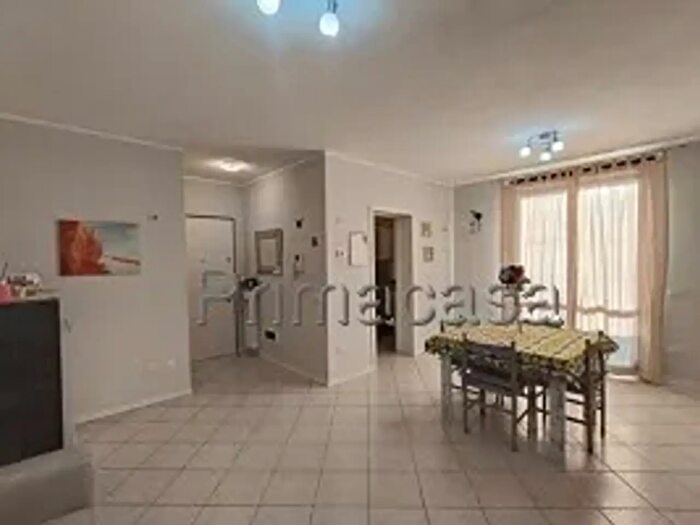 Appartamento trilocale in vendita in Via Malagoli, Novellara