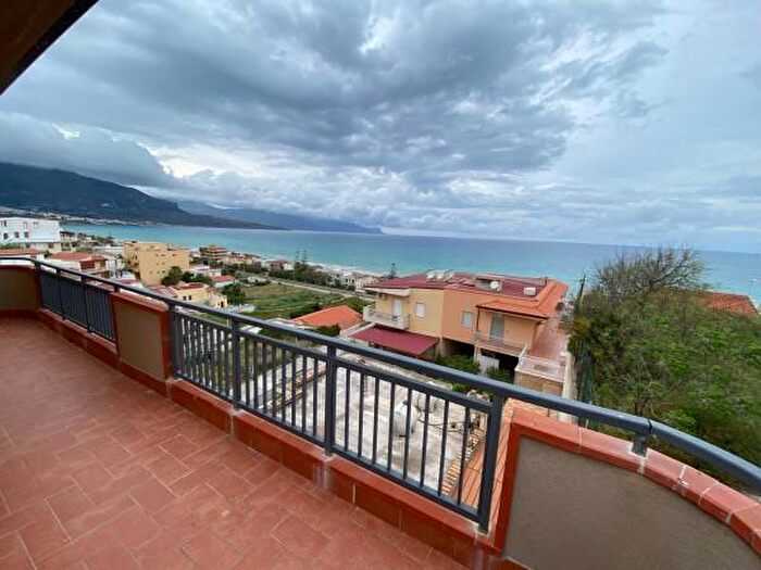 Appartamento trilocale in vendita in Via del Mare, Alcamo