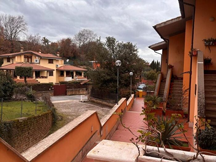 Appartamento trilocale in affitto in Via di Mezzacosta, Tre Pontoni, Castelnuovo di Porto