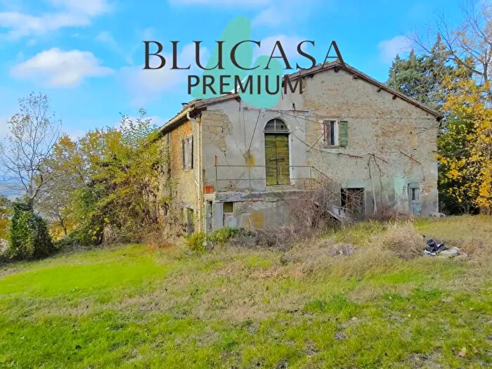 Casa quadrilocale in vendita in Strada Meldola Teodorano, Meldola