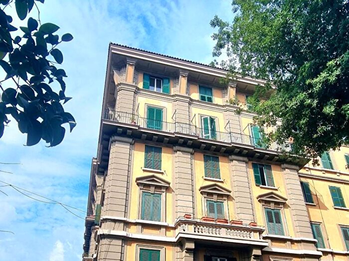 Appartamento trilocale in affitto in Via Taro, Trieste Coppedè, Roma