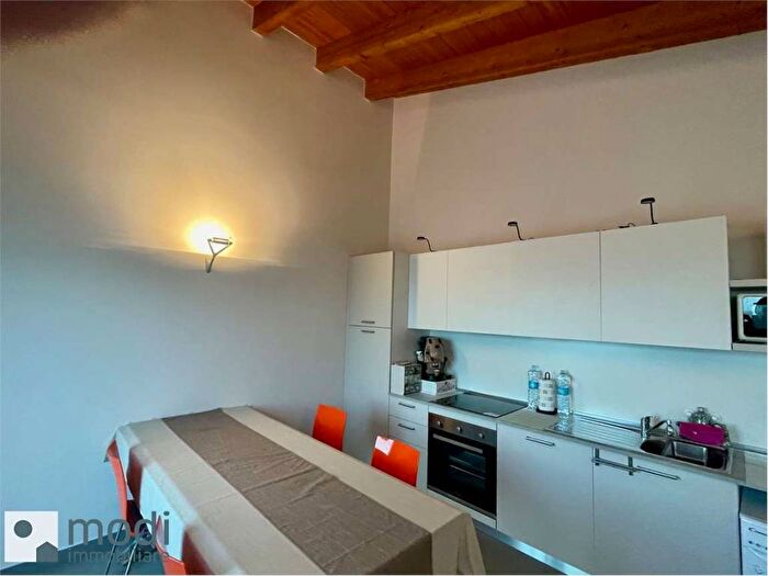 Appartamento bilocale in affitto in Piazza Santi, Centro, Magliolo