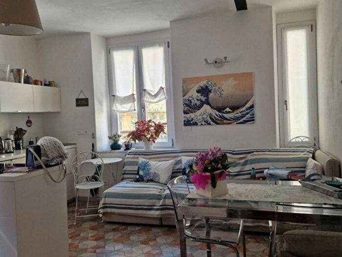 Appartamento trilocale in affitto in Corso Italia, Centro Interno Ferrovia, Rapallo