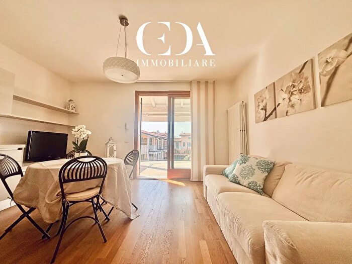 Appartamento trilocale in affitto in Via Sagramose, Lazise