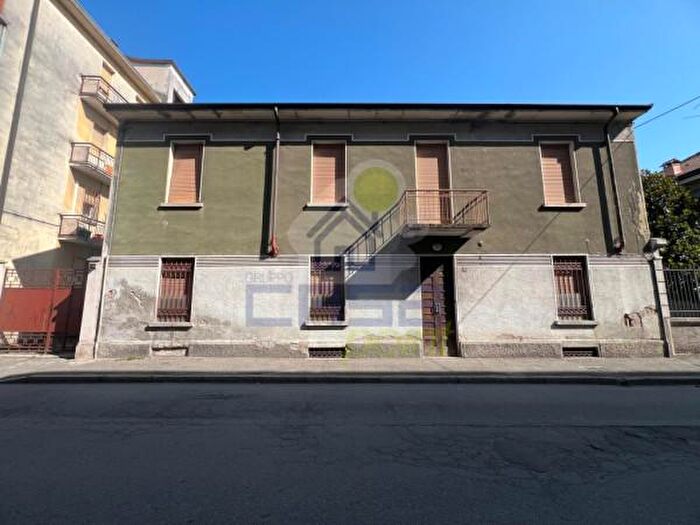 Case in Vendita e in Affitto - 3