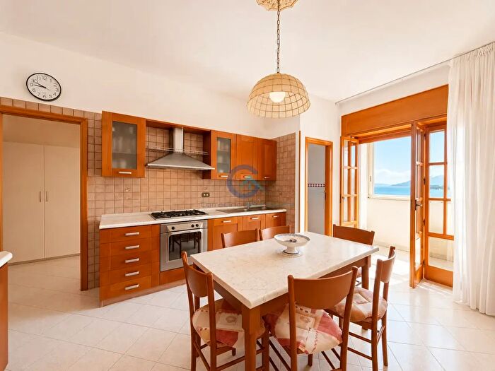 Appartamento quadrilocale in vendita in Via Lungomare Stefano Pugliese, Catanzaro