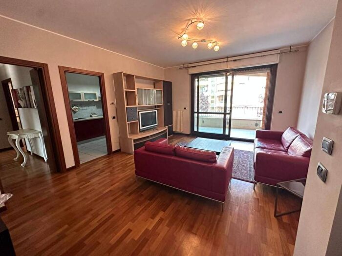 Appartamento trilocale in affitto in Via Carlo Mazzola, Mezzate, Peschiera Borromeo