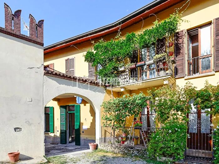 Appartamento bilocale in vendita in Via Andrea Alciato, Cantu'