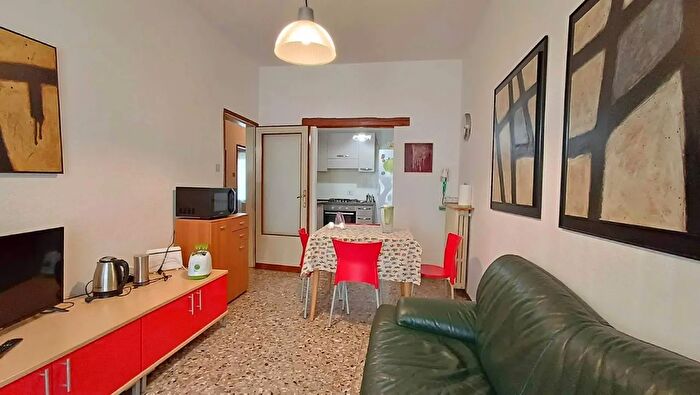 Appartamento con 6 locali in vendita in Via Bottoni, Ferrara