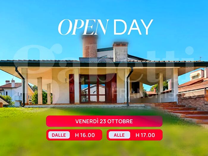 Casa con 8 locali in vendita in Via Antonio Pellegrini, Portogruaro