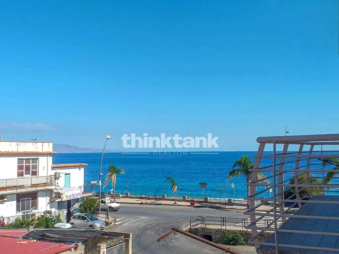 Casa con 5 locali in vendita in Via Fabbrica, Roccalumera