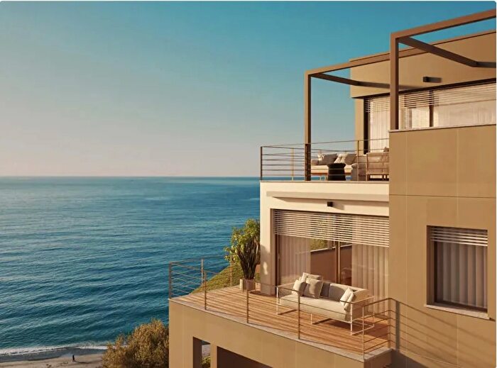 Appartamento trilocale in vendita in Via Trentun, Celle Ligure