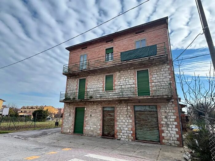 Appartamento con 5 locali in vendita in Via G di Vittorio, Marsciano