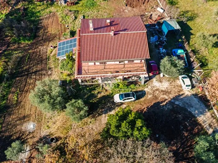 Casa con 5 locali in vendita in Via Giulio Cesare, SantAngelo Romano