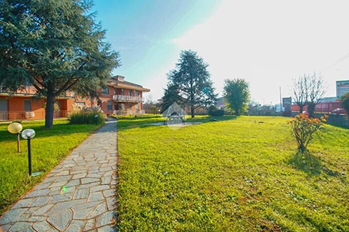 Appartamento trilocale in vendita in Via Fornacino, Leini