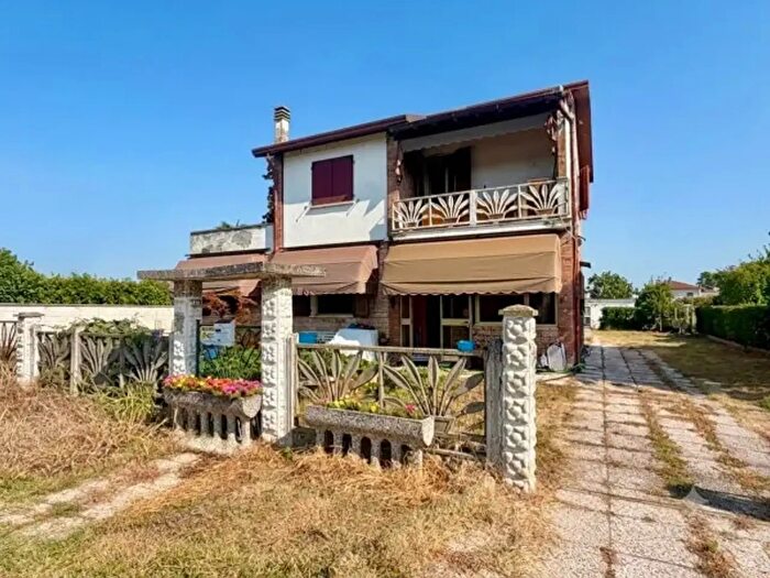 Casa quadrilocale in vendita in Corso Giacomo Matteotti, Jolanda Di Savoia