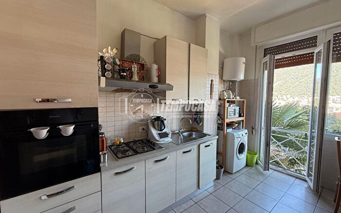 Appartamento bilocale in vendita in Via Santa Marta B, Como