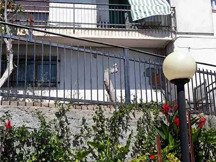 Casa con 10 locali in vendita in Bonarcado