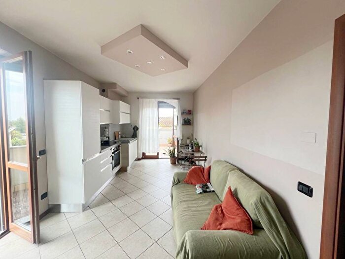 Appartamento bilocale in affitto in Via Luigi Toscani, Serenella Cascina Selmo, San Giuliano Milanese