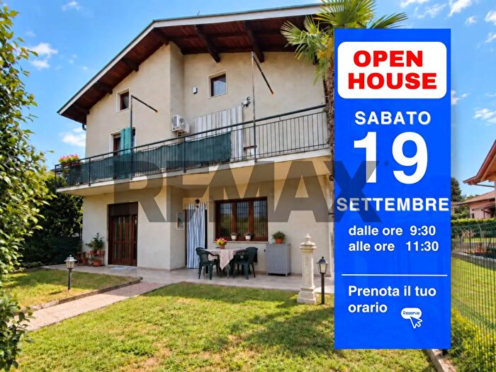 Appartamento quadrilocale in vendita in Via Venezia B, Fagnano Olona