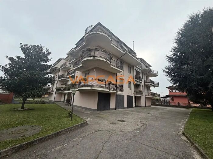 Appartamento trilocale in vendita in Via Verdi, Covo