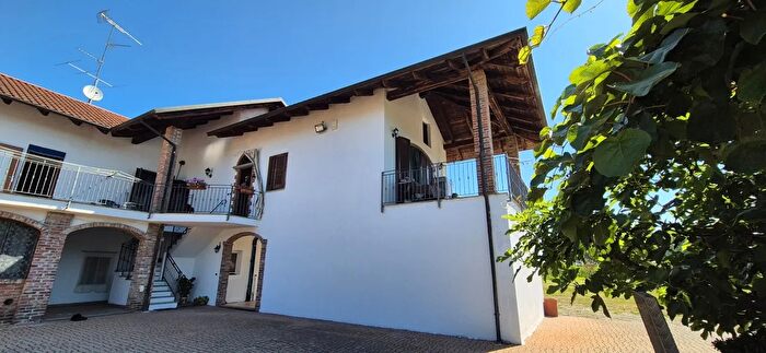 Casa con 5 locali in vendita in Via Scappino, Crescentino