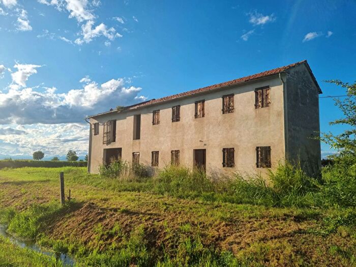 Casa con 5 locali in vendita in Oderzo