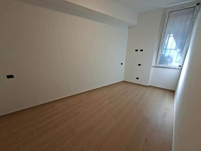 Appartamento con 6 locali in vendita in Via Lambruschini, Milano