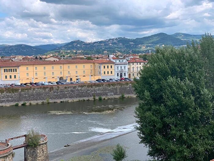 Appartamento quadrilocale in vendita in Firenze, Firenze