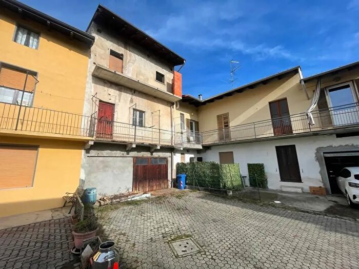 Casa bilocale in vendita in Via Tilde Delponte, Momo