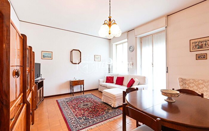 Appartamento bilocale in vendita in Via Alessandro Volta, Inverigo