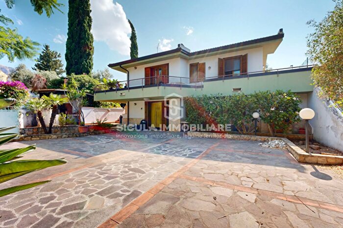 Casa con 6 locali in vendita in Via Chiesazza Sperone XX, Altavilla Milicia