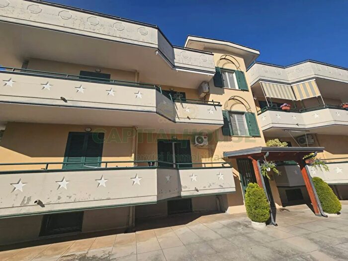 Appartamento quadrilocale in vendita in Via Marconi, Vitulazio