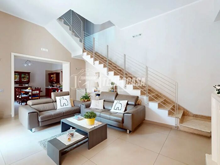 Casa in vendita in Via Bovio, Lusciano