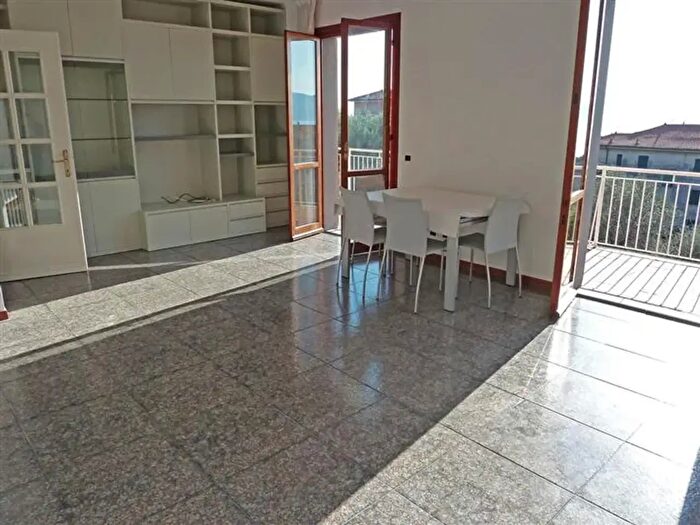 Appartamento quadrilocale in affitto in Lerici