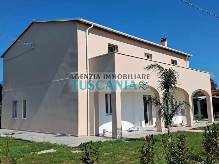 Casa con 7 locali in vendita in Bibbona