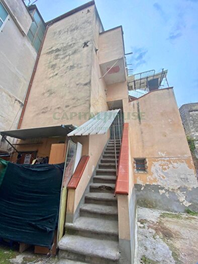 Casa trilocale in vendita in Via Antonio De Martino, Palma Campania