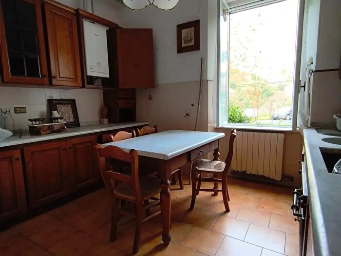 Appartamento quadrilocale in vendita in Carrara