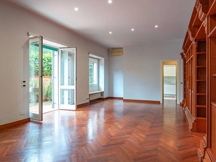 Appartamento quadrilocale in affitto in Via di Trasone, Africano Villa Chigi, Roma