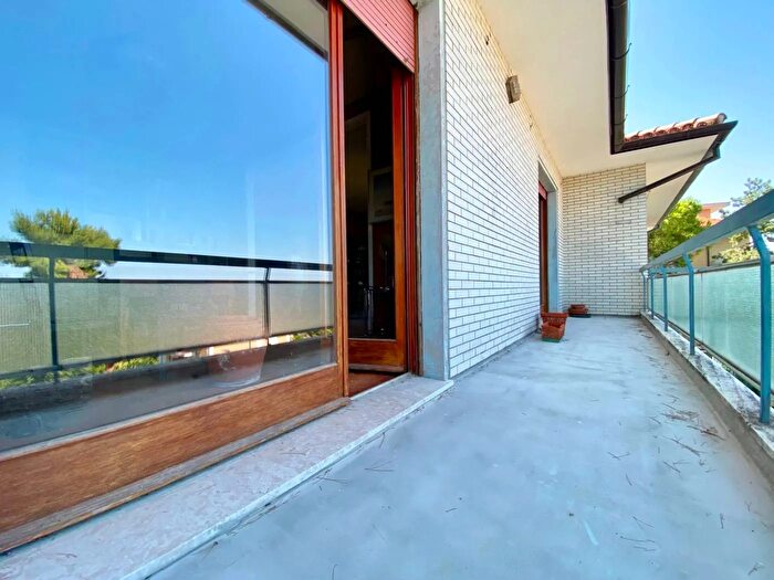 Appartamento trilocale in vendita in Indirizzo Via Marzo, Albenga